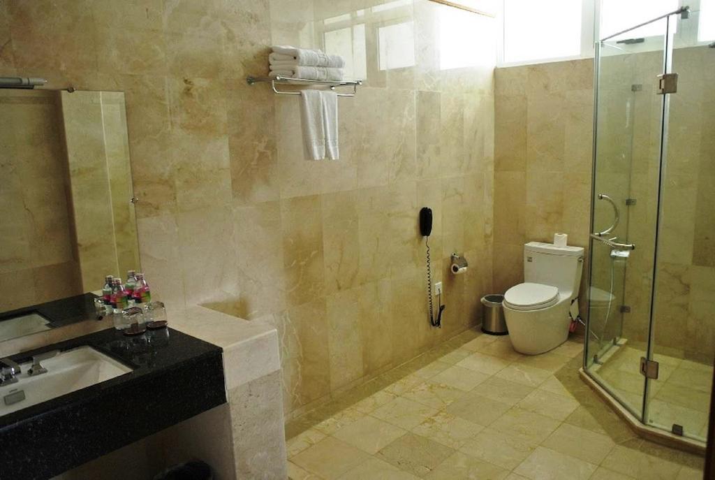 Myat Thinzar Hotel Oattara Thiri Dış mekan fotoğraf