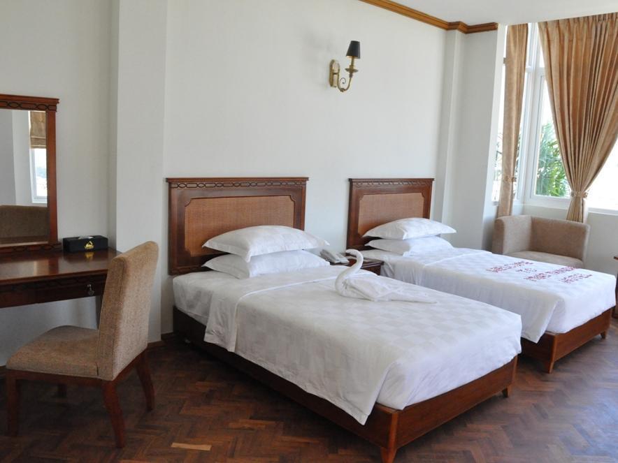 Myat Thinzar Hotel Oattara Thiri Dış mekan fotoğraf