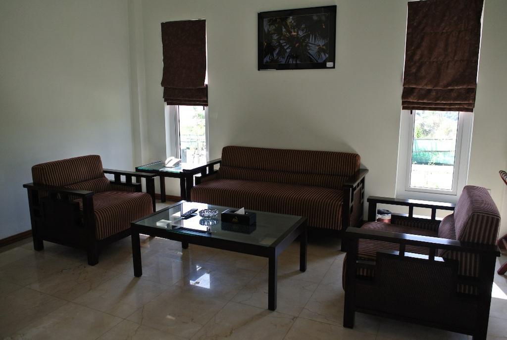 Myat Thinzar Hotel Oattara Thiri Dış mekan fotoğraf