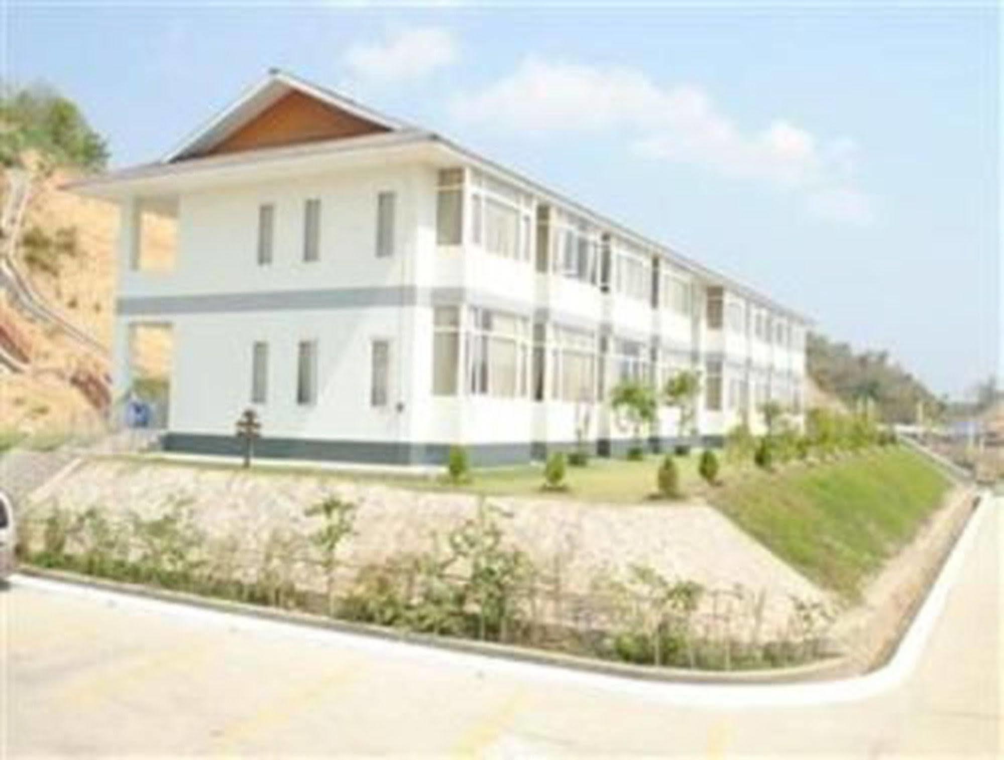 Myat Thinzar Hotel Oattara Thiri Dış mekan fotoğraf