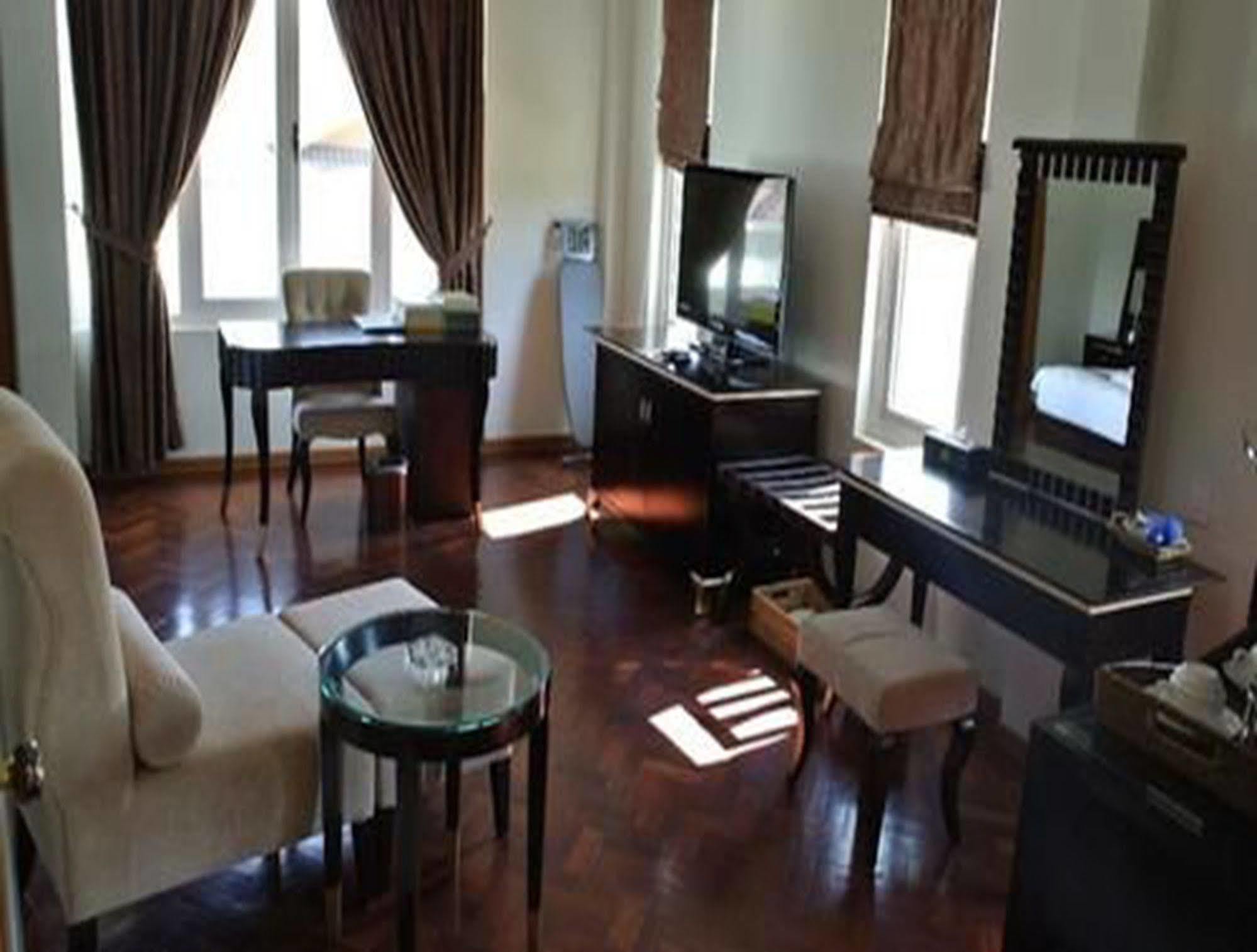 Myat Thinzar Hotel Oattara Thiri Dış mekan fotoğraf
